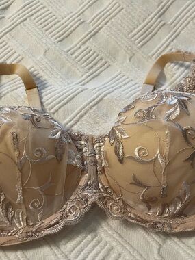 Soma Beige Floral Embroidered Underwire Bra